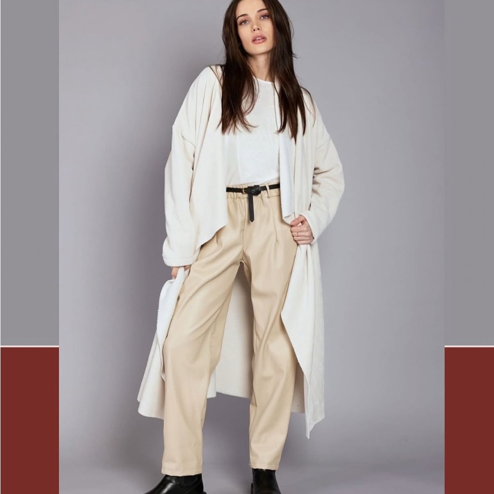 Elisia Made in Italy Pleather Pants with Pockets, elastic Waist and Leather Belt
